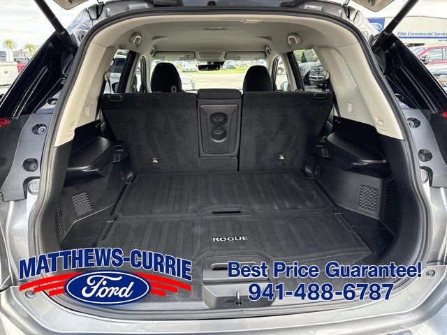 Used 2019 Nissan Rogue SV w/ Premium Package FWD image 13