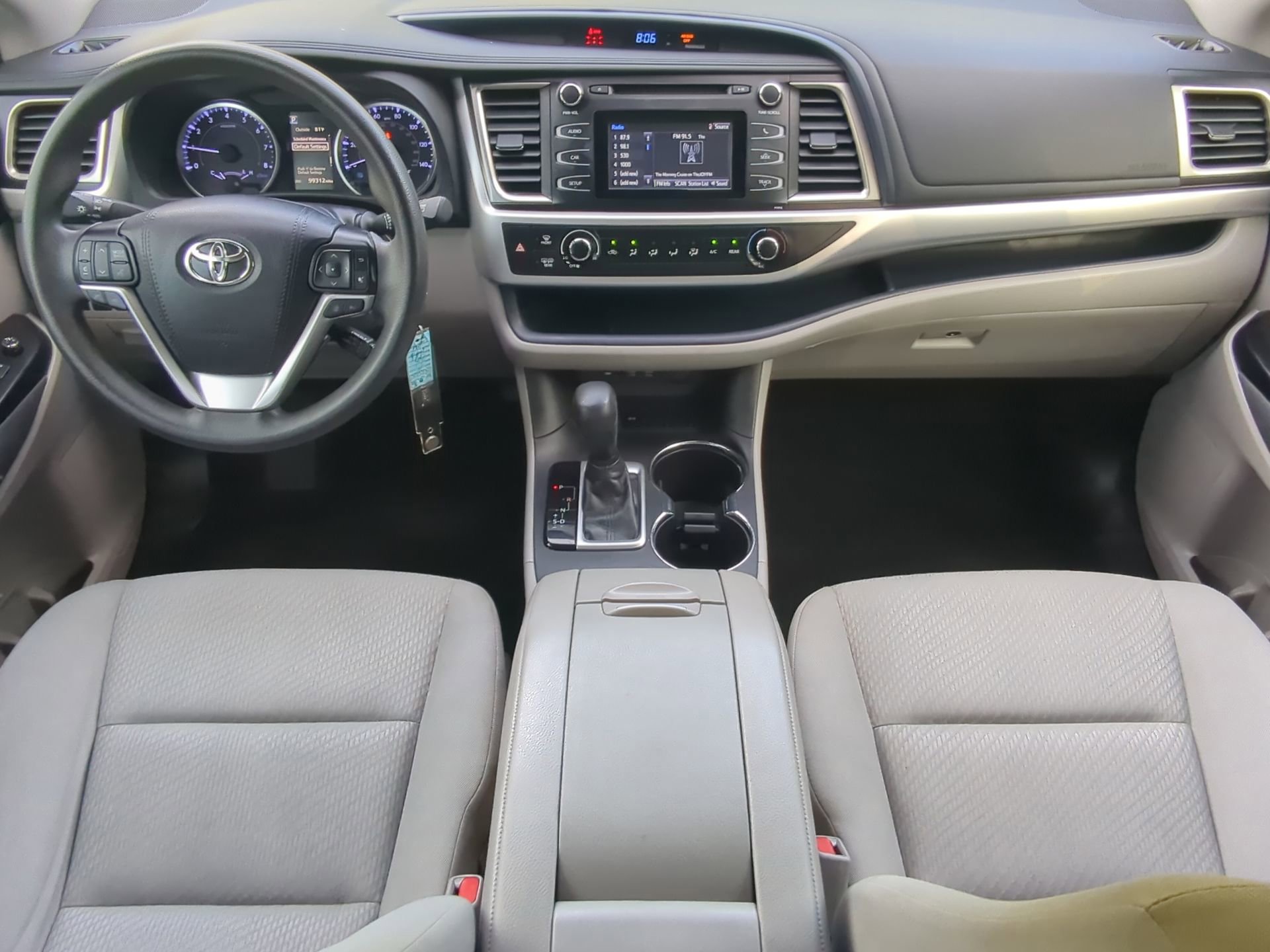 Used 2019 Toyota Highlander LE FWD image 48