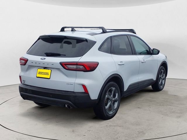 Certified 2025 Ford Escape ST-Line w/ Tech Pack #1 AWD/4WD image 5