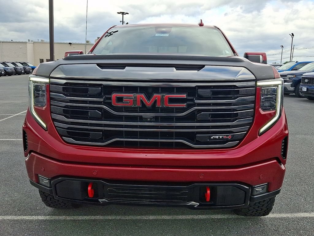 Used 2023 GMC Sierra 1500 AT4 w/ AT4 Preferred Package AWD/4WD image 2