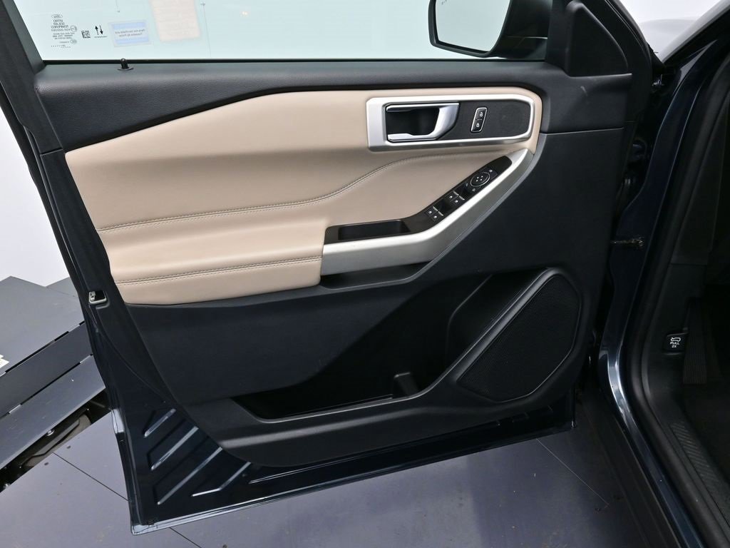 Certified 2022 Ford Explorer XLT w/ Class IV Trailer Tow Package image 25