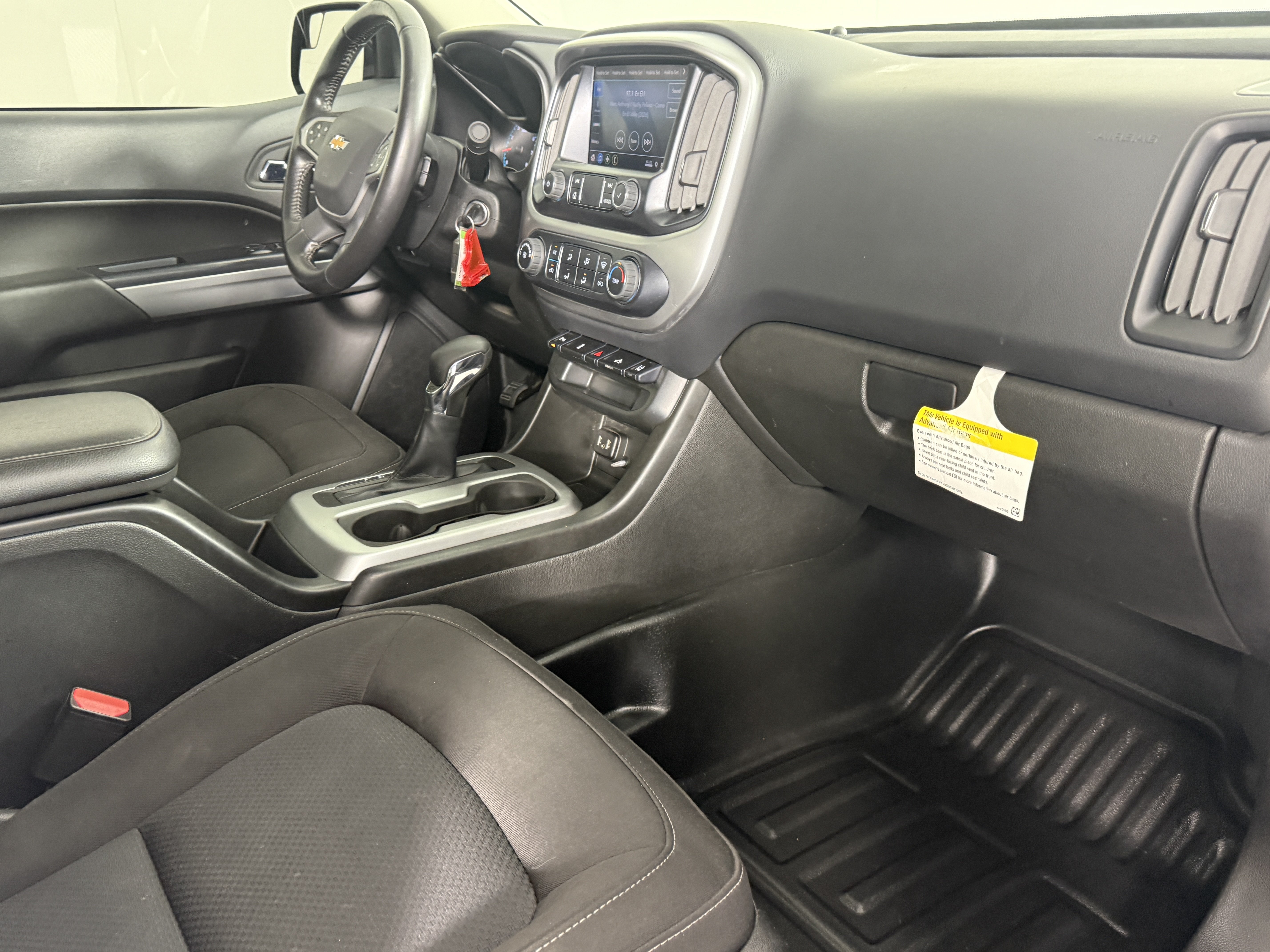Used 2022 Chevrolet Colorado LT w/ Fleet Safety Package AWD/4WD image 9