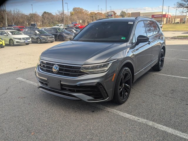 Used 2024 Volkswagen Tiguan SE R-Line image 7