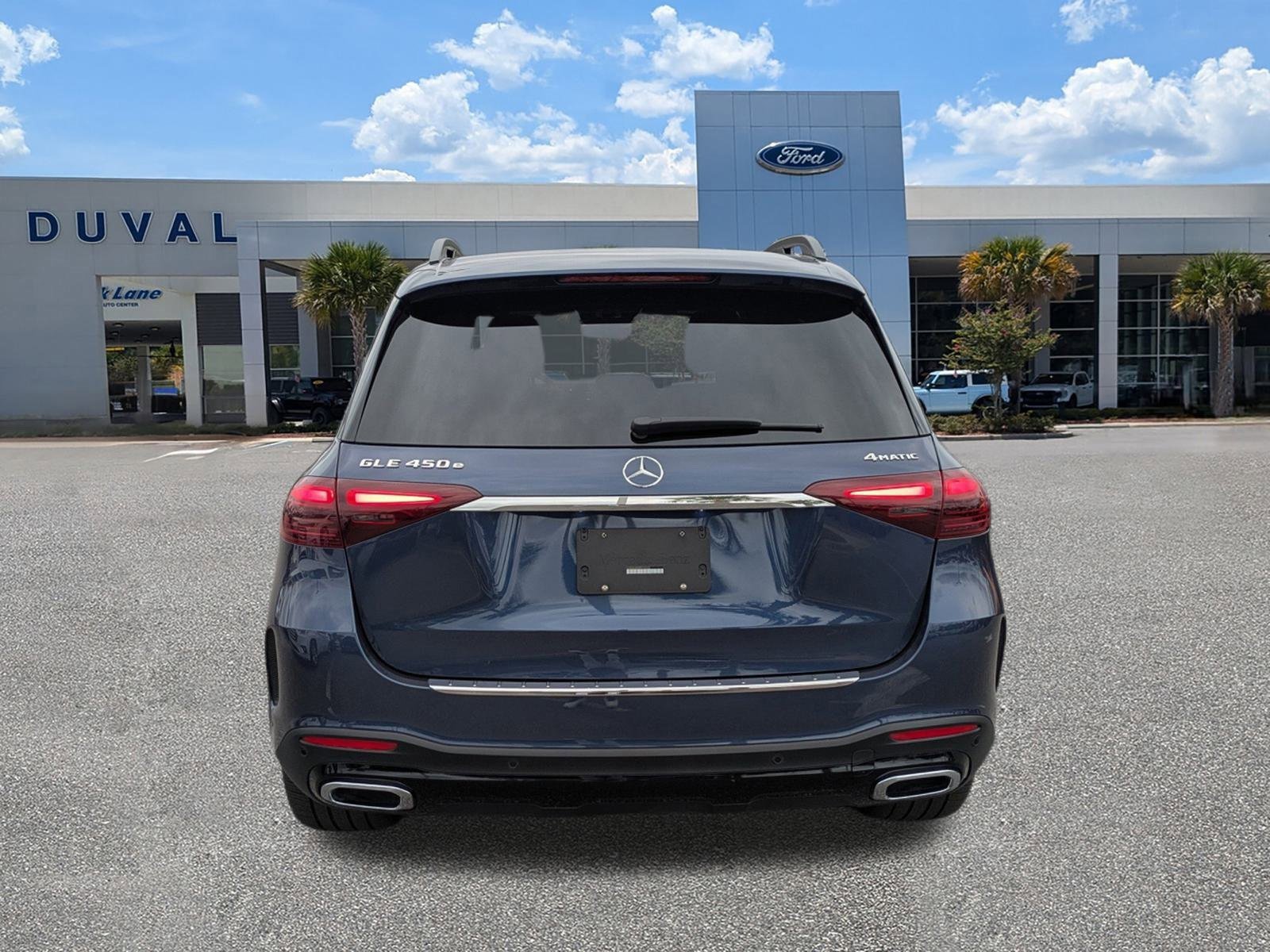 Used 2024 Mercedes-Benz GLE 450e 4MATIC image 5