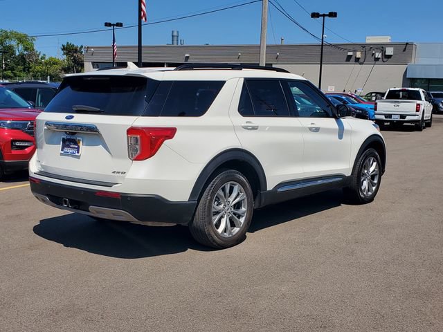Certified 2023 Ford Explorer XLT w/ Equipment Group 202A AWD/4WD image 4