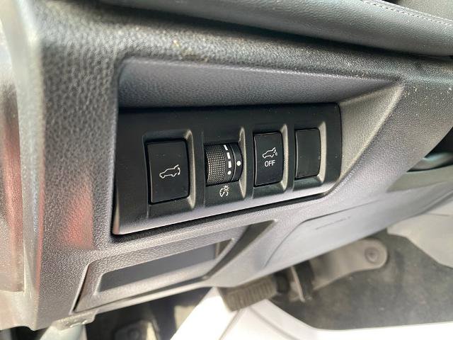 Used 2022 Subaru Outback Limited image 15