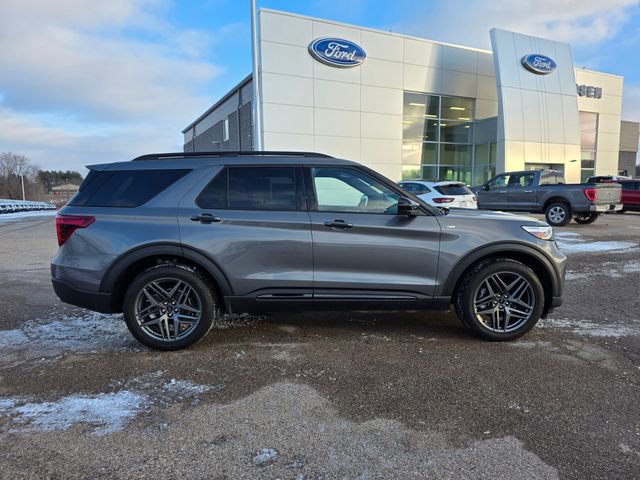 Certified 2023 Ford Explorer ST-Line image 2