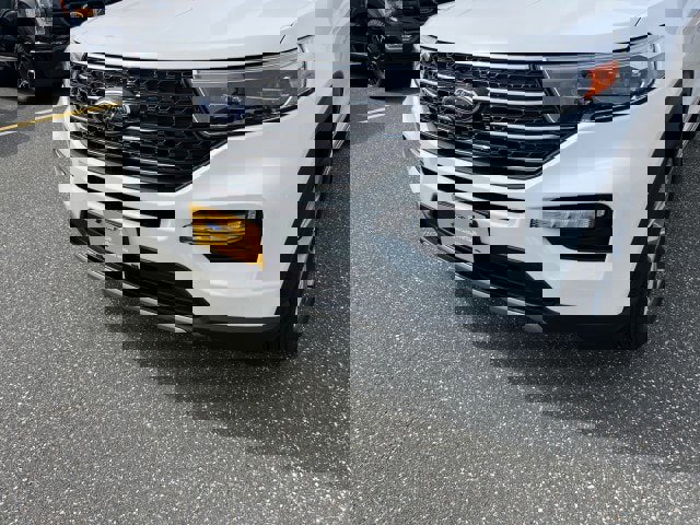 Certified 2023 Ford Explorer XLT w/ Equipment Group 202A image 7