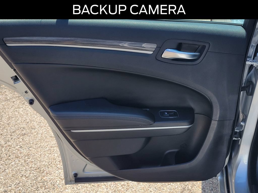 Used 2021 Chrysler 300 Touring RWD image 13