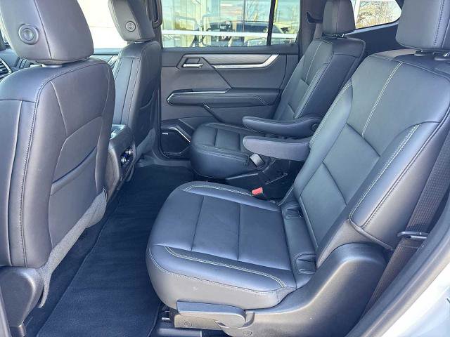 Used 2024 GMC Acadia Elevation AWD/4WD image 4