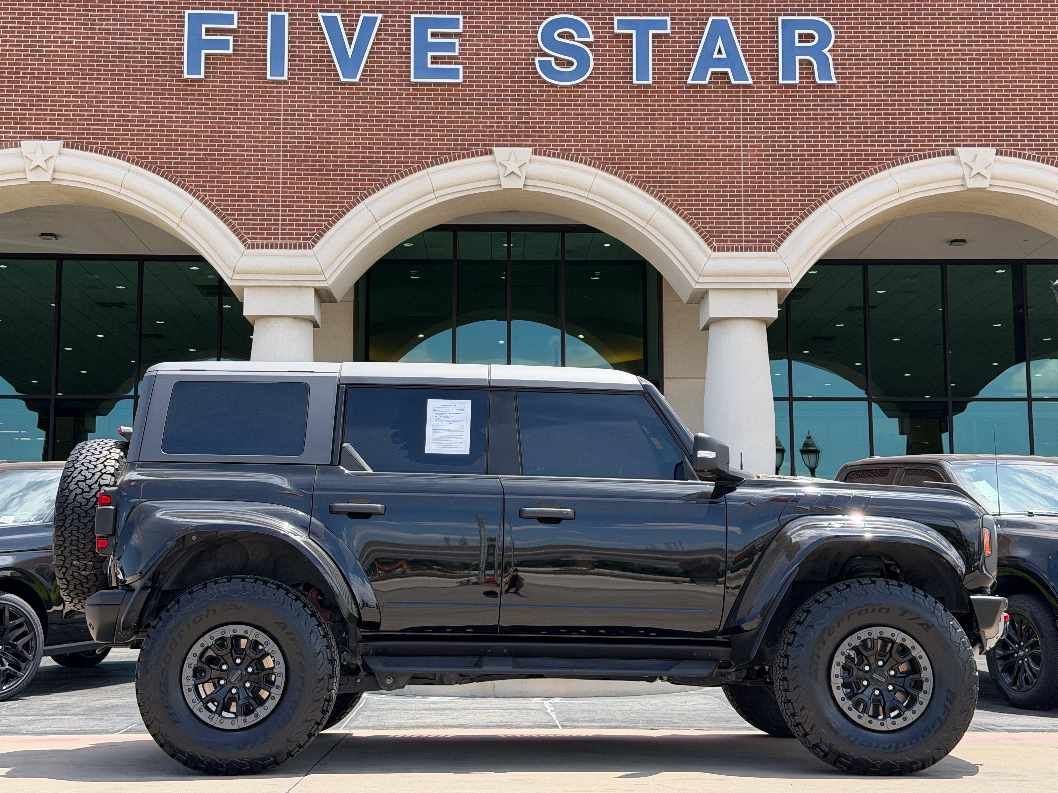 Certified 2024 Ford Bronco Raptor w/ Interior Carbon Fiber Pack 6 AWD/4WD image 3