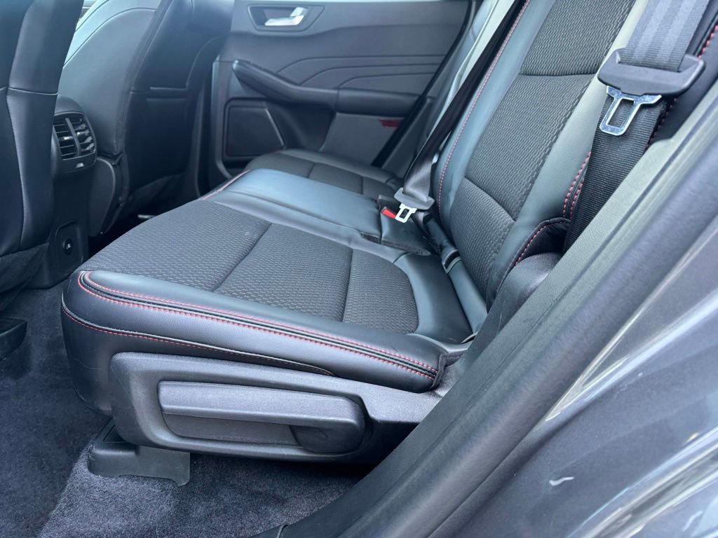 Certified 2023 Ford Escape ST-Line w/ Tech Pack #1 AWD/4WD image 8