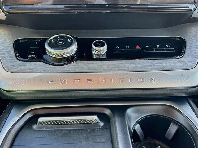 Certified 2025 Ford Expedition Max Platinum AWD/4WD image 18