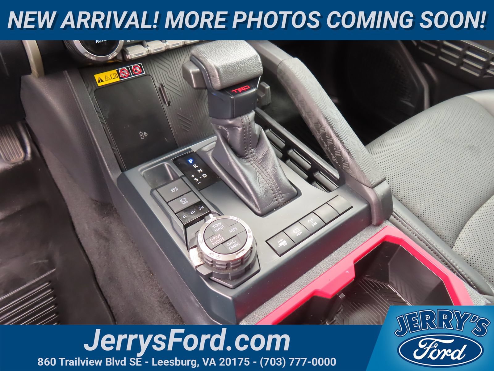 Used 2024 Toyota Tacoma TRD Off-Road w/ TRD Off Road Premium Package AWD/4WD image 29