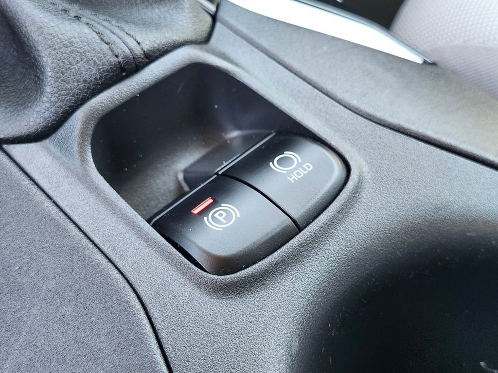 Used 2022 Toyota Corolla Cross LE w/ Moonroof Package AWD/4WD image 27