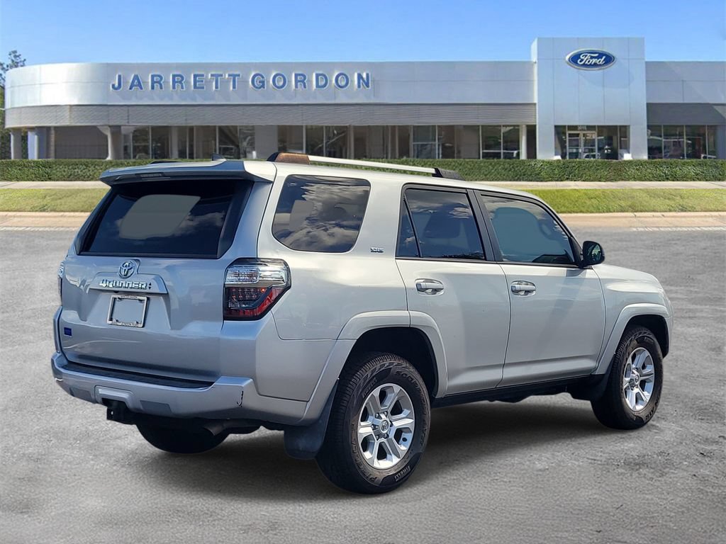 Used 2022 Toyota 4Runner SR5 RWD image 4
