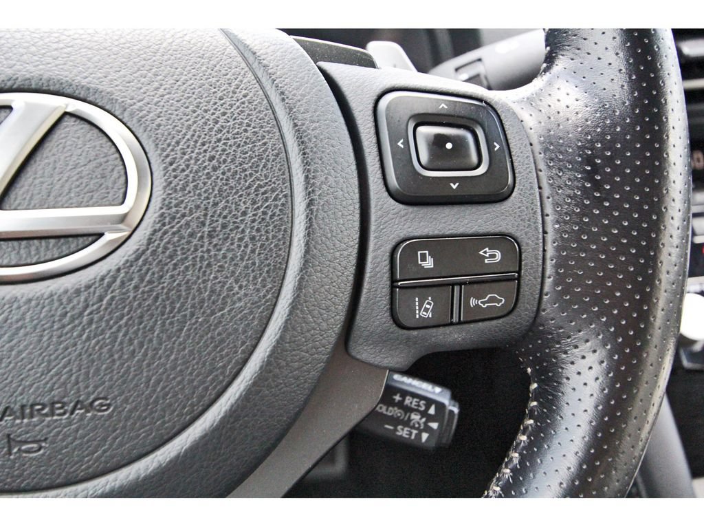 Used 2022 Lexus IS 350 F Sport RWD image 19