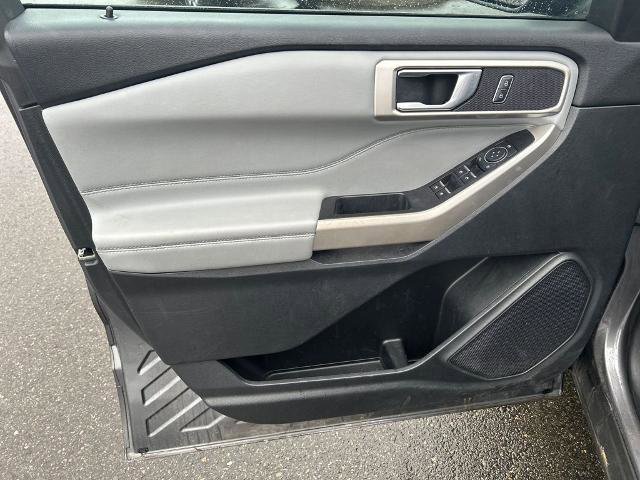 Certified 2022 Ford Explorer XLT w/ Equipment Group 202A image 17