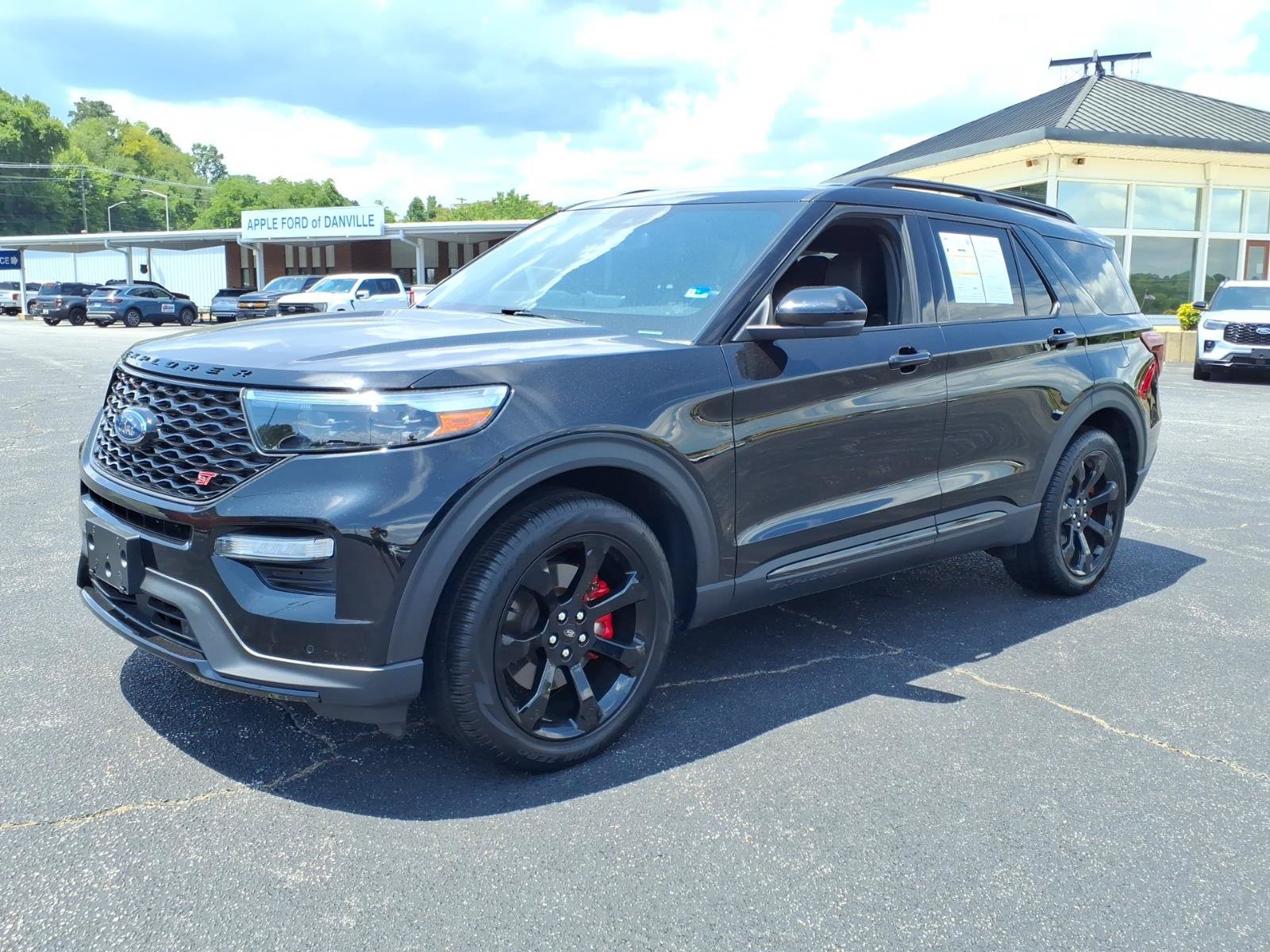 Certified 2023 Ford Explorer ST w/ Equipment Group 401A AWD/4WD image 4