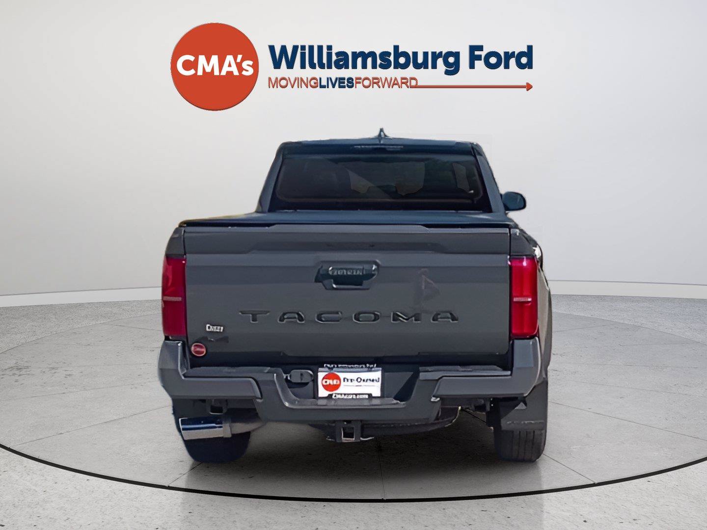 Used 2025 Toyota Tacoma TRD Sport AWD/4WD image 4