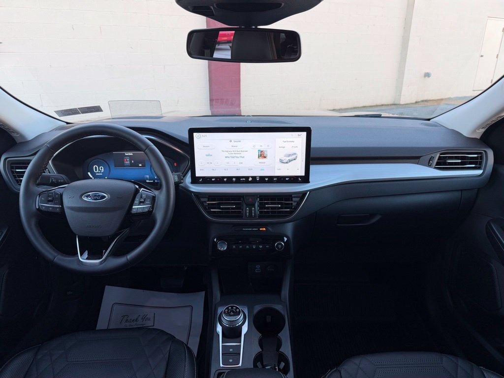 Certified 2023 Ford Escape Platinum w/ Premium Technology Package AWD/4WD image 15