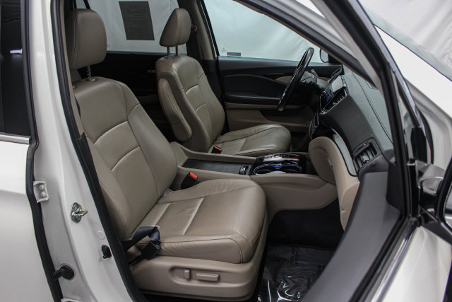 Used 2019 Honda Pilot Touring image 16