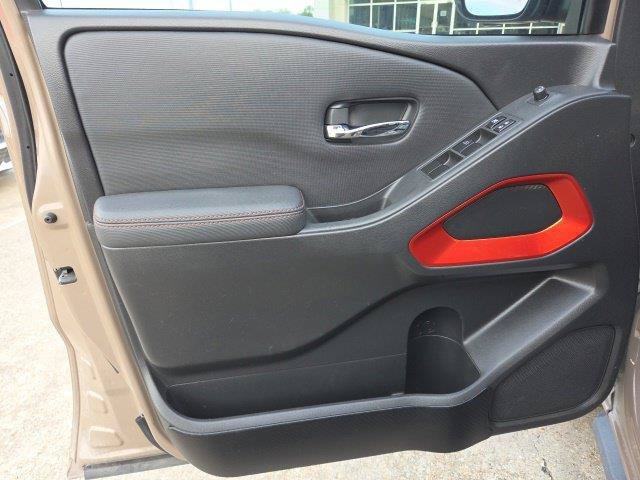Used 2022 Nissan Frontier Pro-X RWD image 34