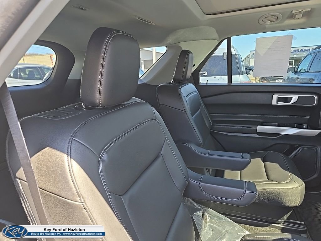 Certified 2023 Ford Explorer XLT w/ Equipment Group 202A AWD/4WD image 60