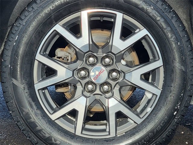 Used 2021 GMC Acadia SLE image 17