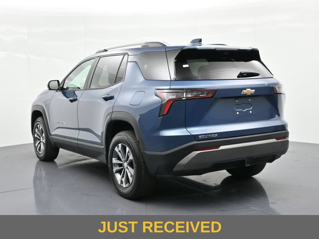 Used 2025 Chevrolet Equinox LT w/ Convenience Package II FWD image 8