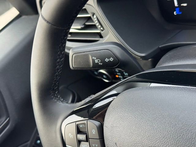 Certified 2025 Ford Escape SE image 31