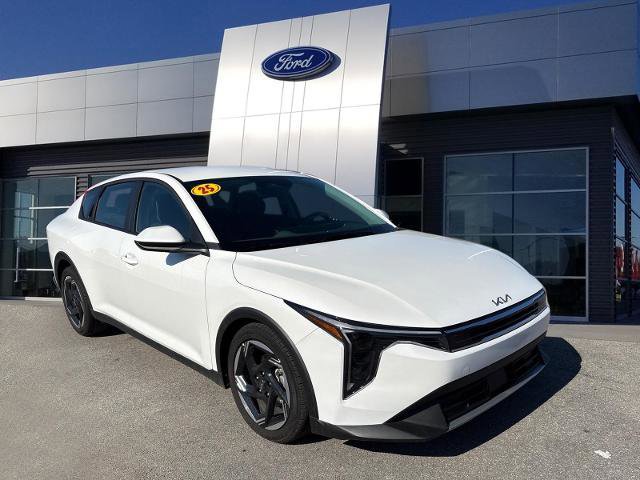 Used 2025 Kia K4 EX image 4