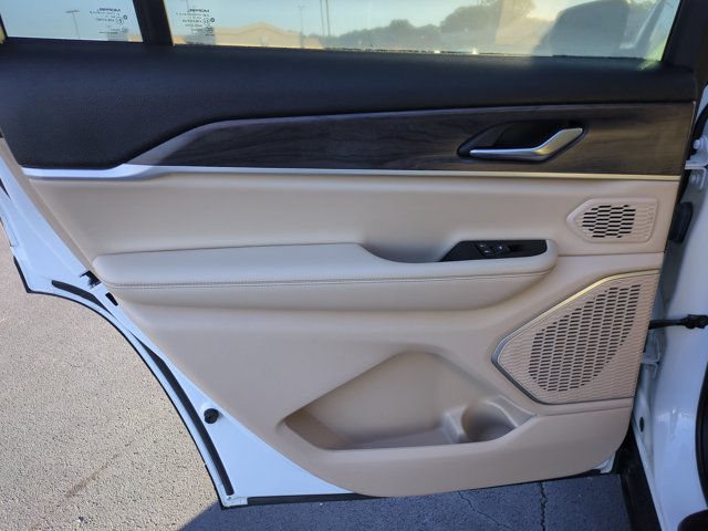 Used 2021 Jeep Grand Cherokee L Limited AWD/4WD image 26