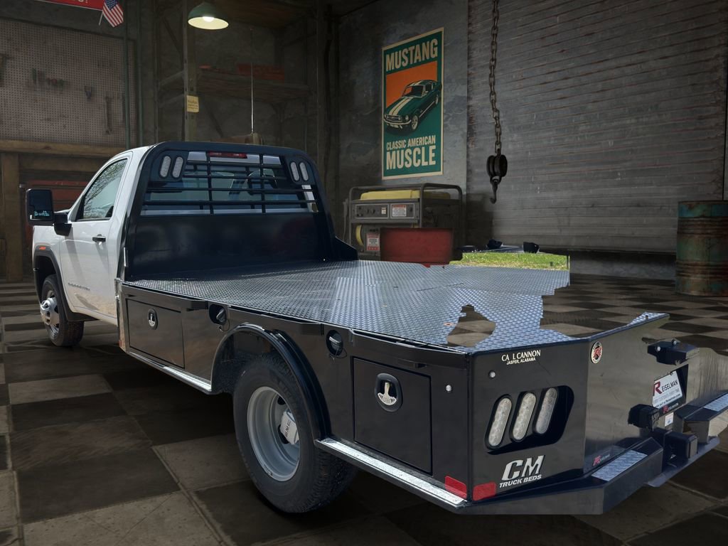 Used 2024 GMC Sierra 3500 Pro AWD/4WD image 4
