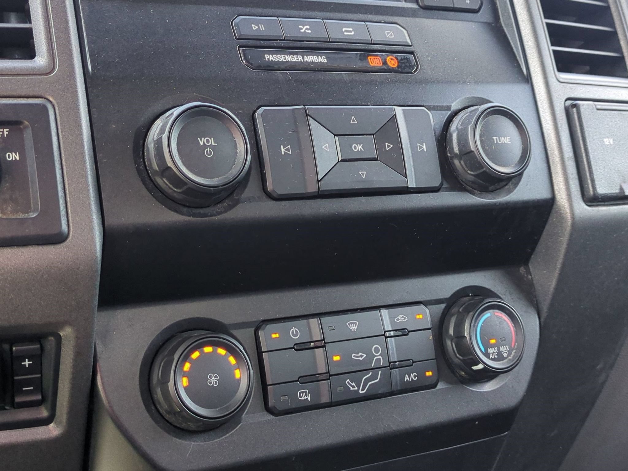 Certified 2020 Ford F350 XL w/ Power Equipment Group RWD image 18