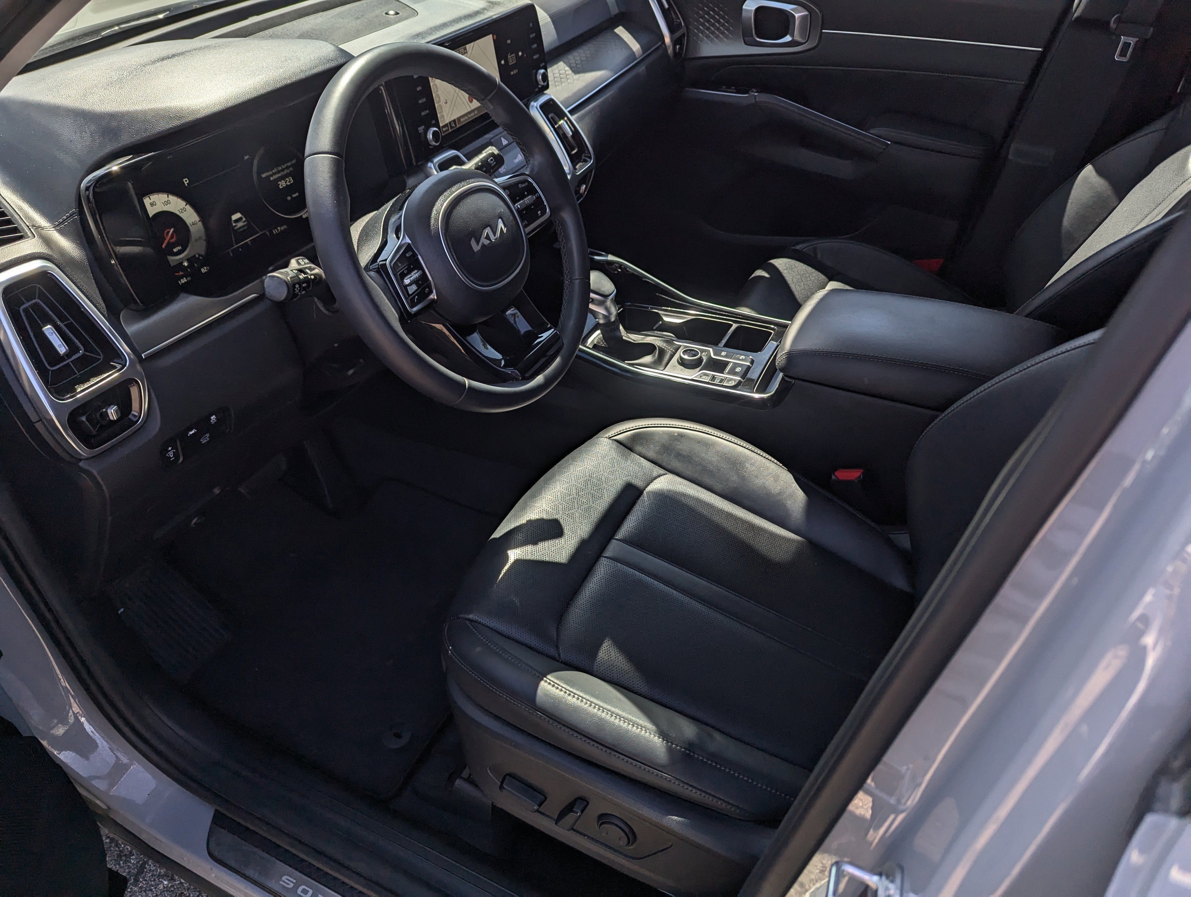 Used 2023 Kia Sorento SX image 10