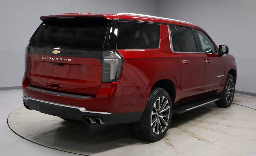 Used 2025 Chevrolet Suburban High Country w/ Sun And Tow Package AWD/4WD image 11