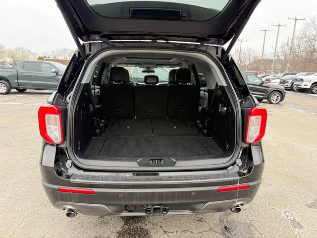 Certified 2022 Ford Explorer XLT w/ Equipment Group 202A image 16