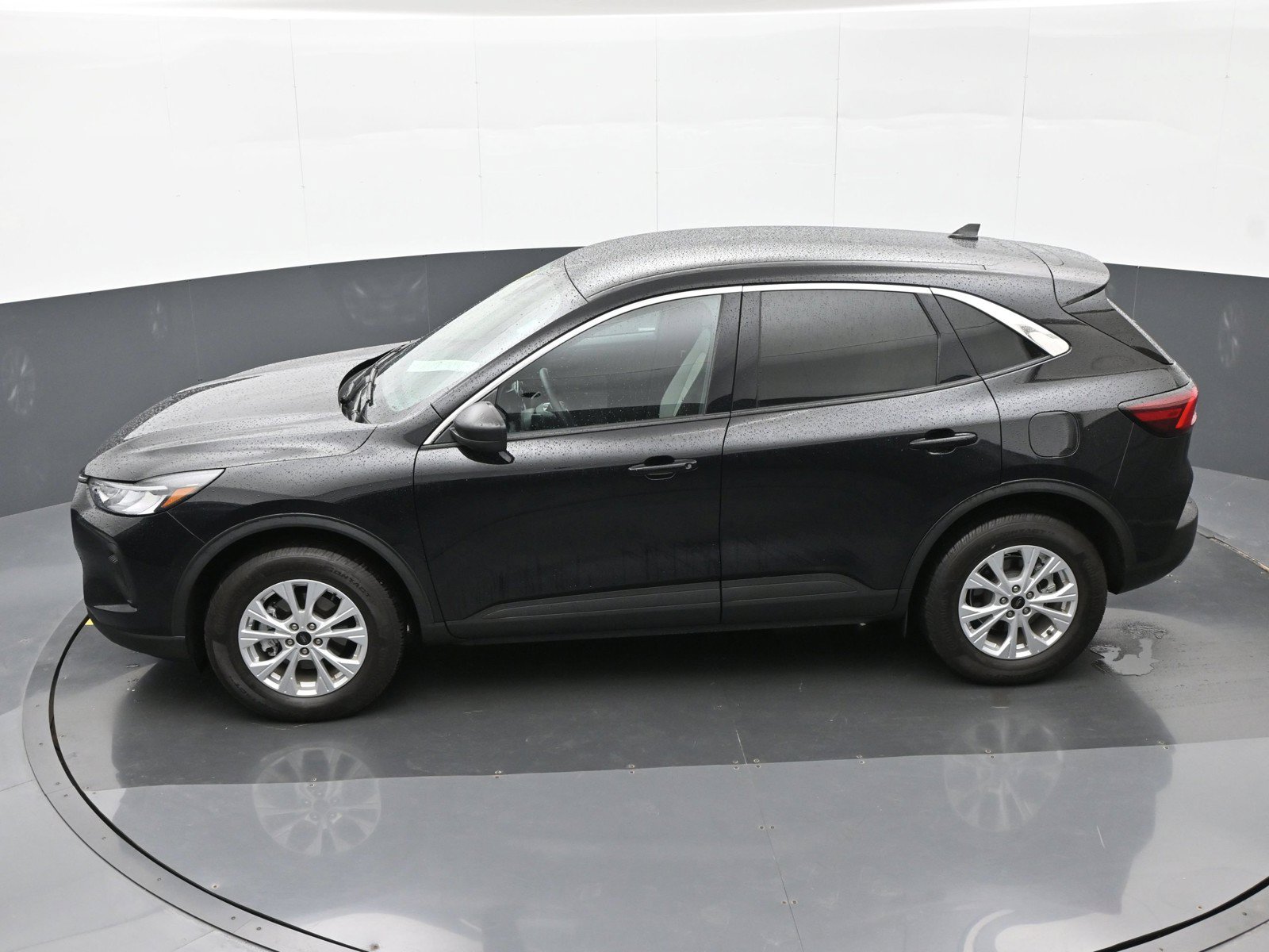 Certified 2024 Ford Escape Active AWD/4WD image 36