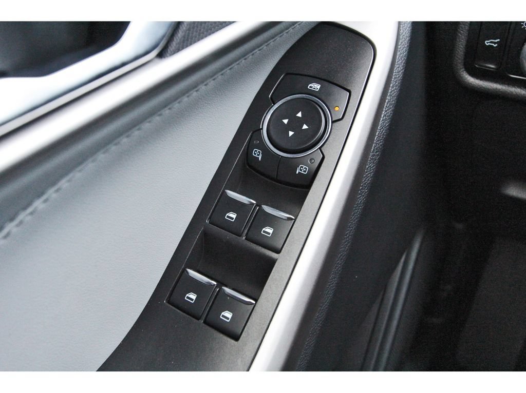 Certified 2024 Ford Explorer XLT w/ Equipment Group 202A RWD image 21