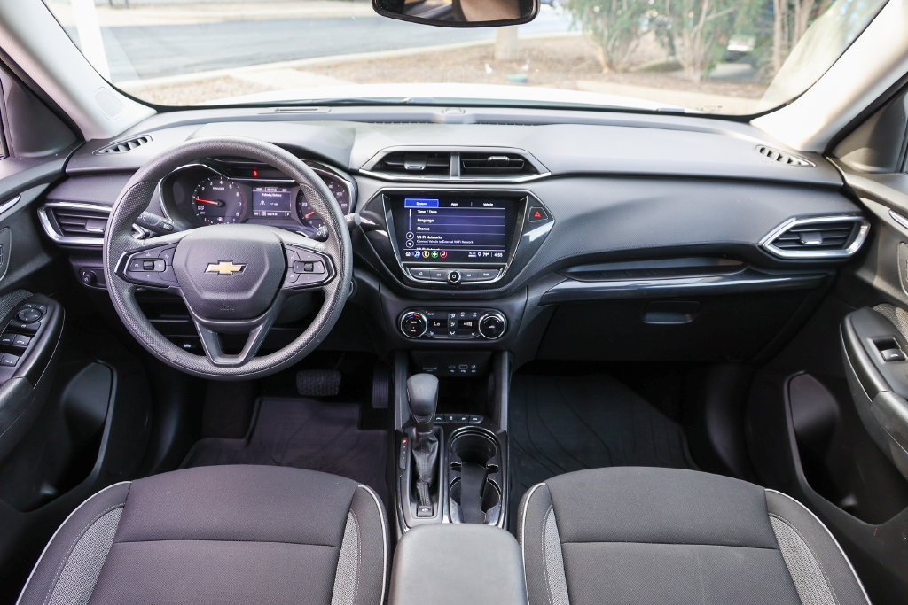 Used 2023 Chevrolet TrailBlazer LT w/ Convenience Package AWD/4WD image 7