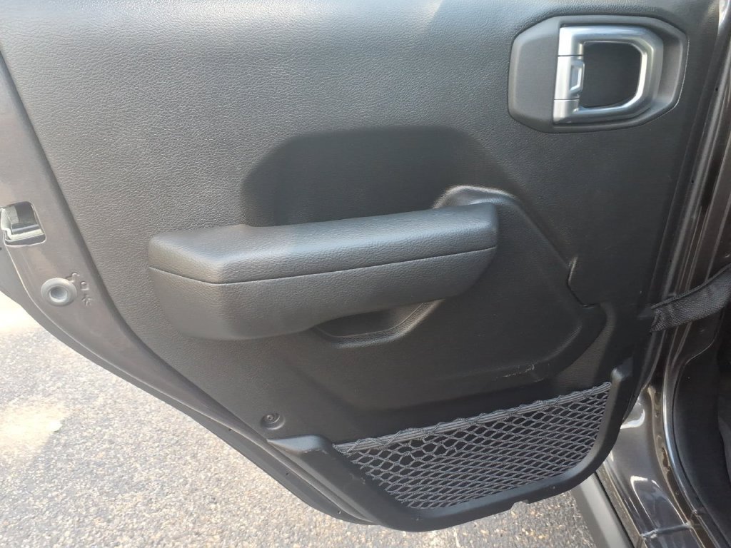Used 2023 Jeep Wrangler Unlimited Sport AWD/4WD image 15