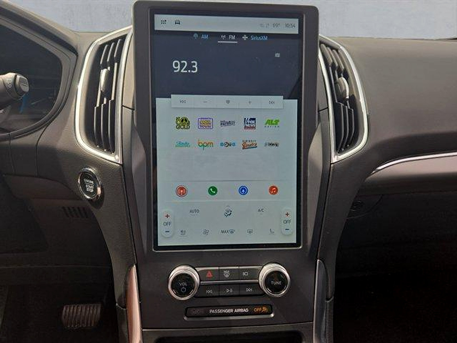 Certified 2024 Ford Edge Titanium w/ Equipment Group 301A AWD/4WD image 17