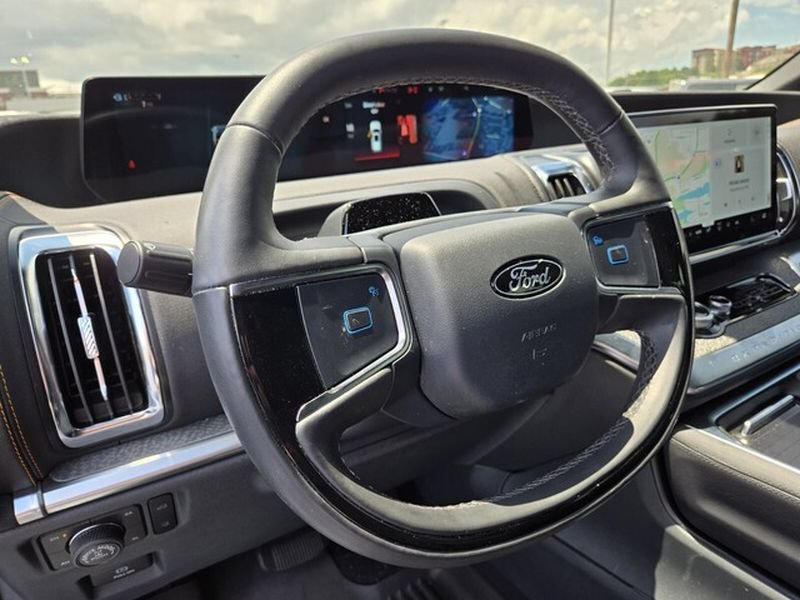 Certified 2025 Ford Expedition Tremor AWD/4WD image 10