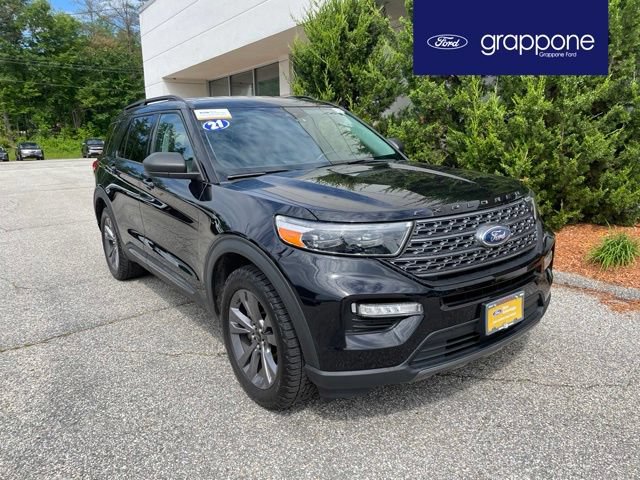 Certified 2021 Ford Explorer XLT w/ Equipment Group 202A AWD/4WD image 1