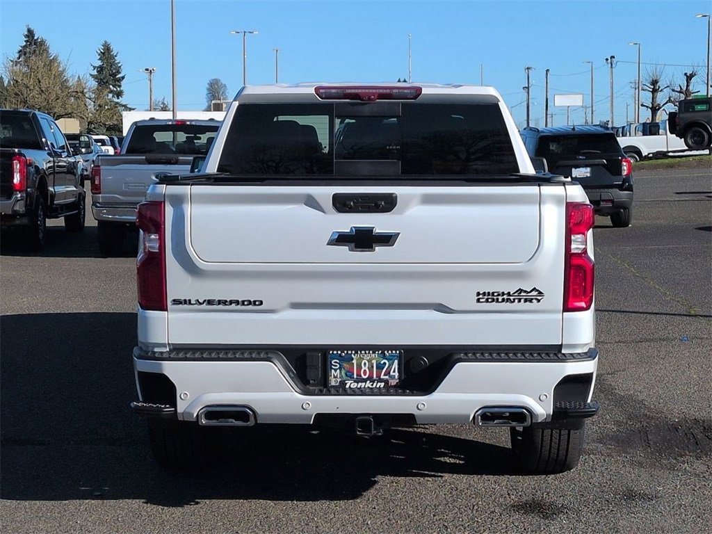 Used 2024 Chevrolet Silverado 1500 High Country w/ High Country Premium Package image 4