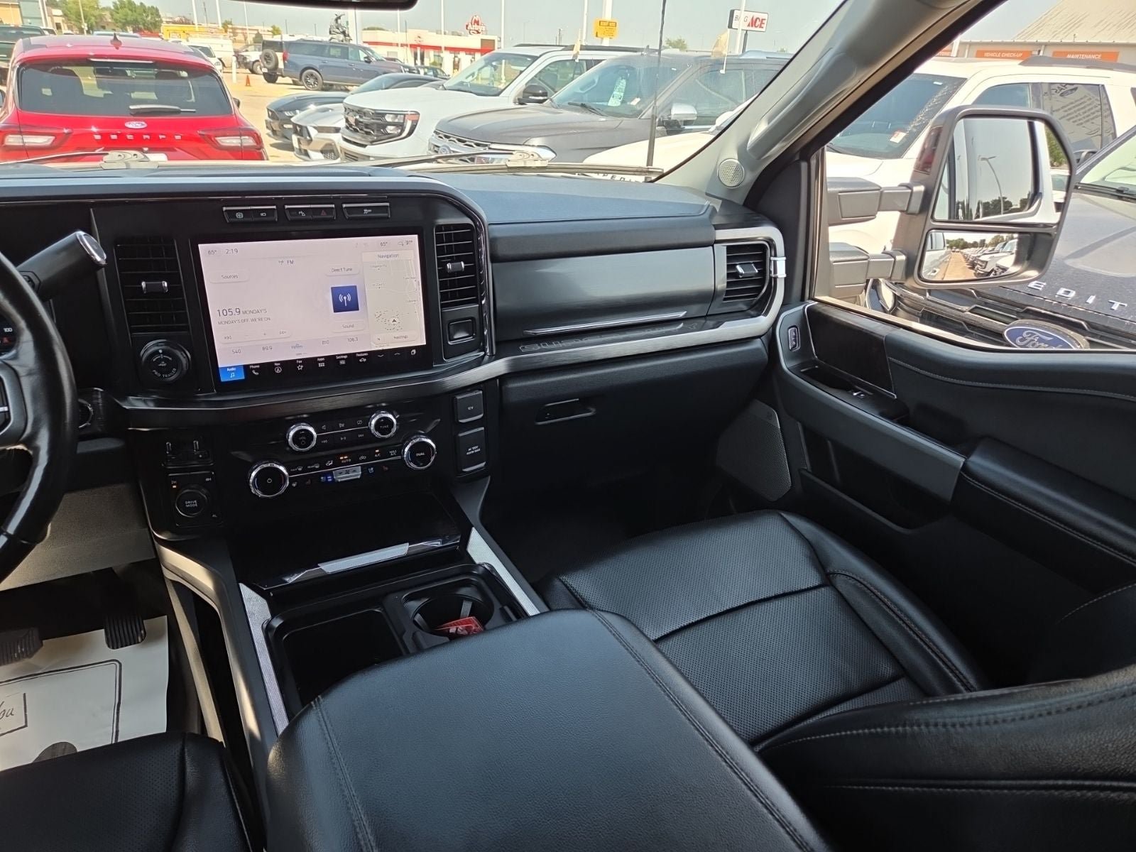 Certified 2024 Ford F250 Lariat w/ Lariat Ultimate Package AWD/4WD image 32