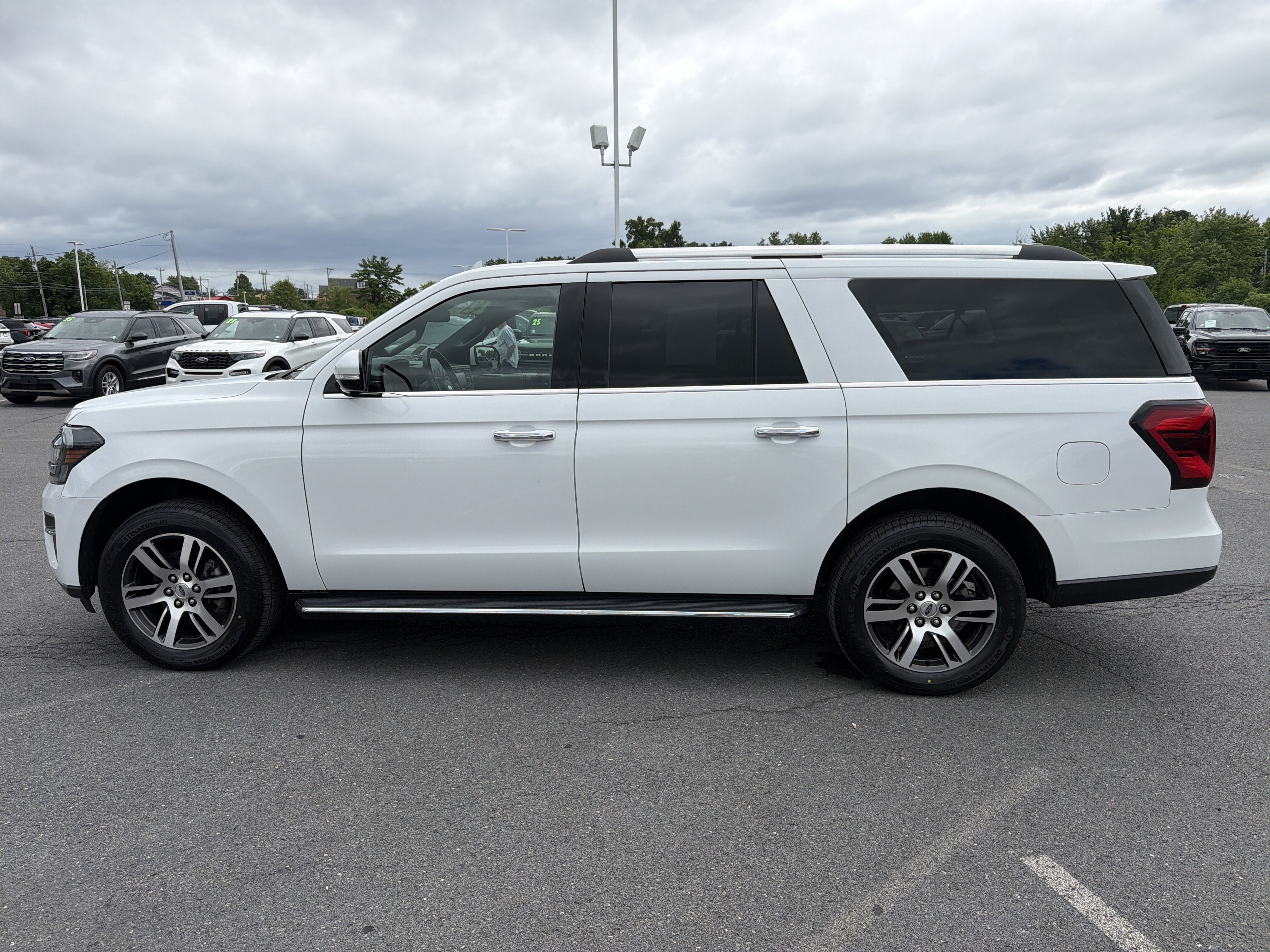 Certified 2022 Ford Expedition Max Limited AWD/4WD image 7