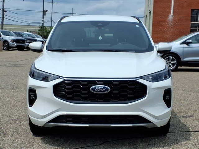 Certified 2023 Ford Escape ST-Line Select w/ Tech Pack #1 AWD/4WD image 16