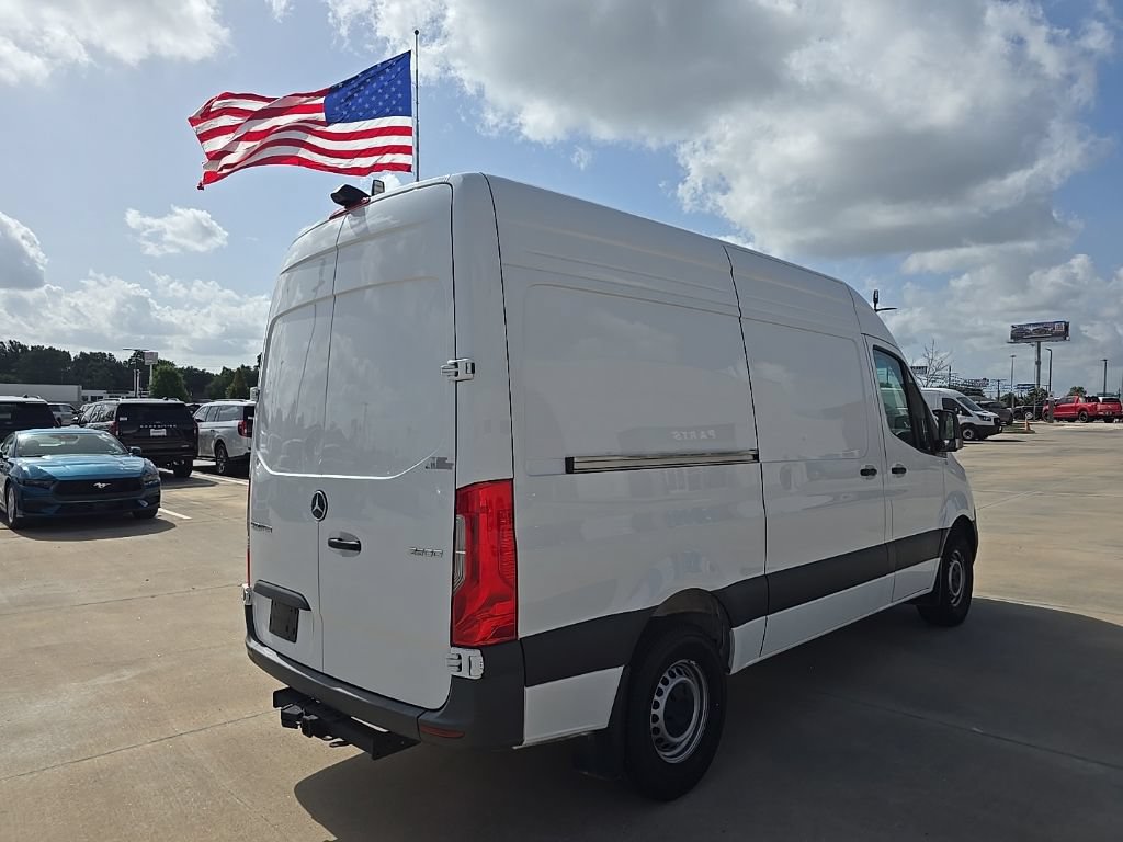 Used 2024 Mercedes-Benz Sprinter 2500 image 13